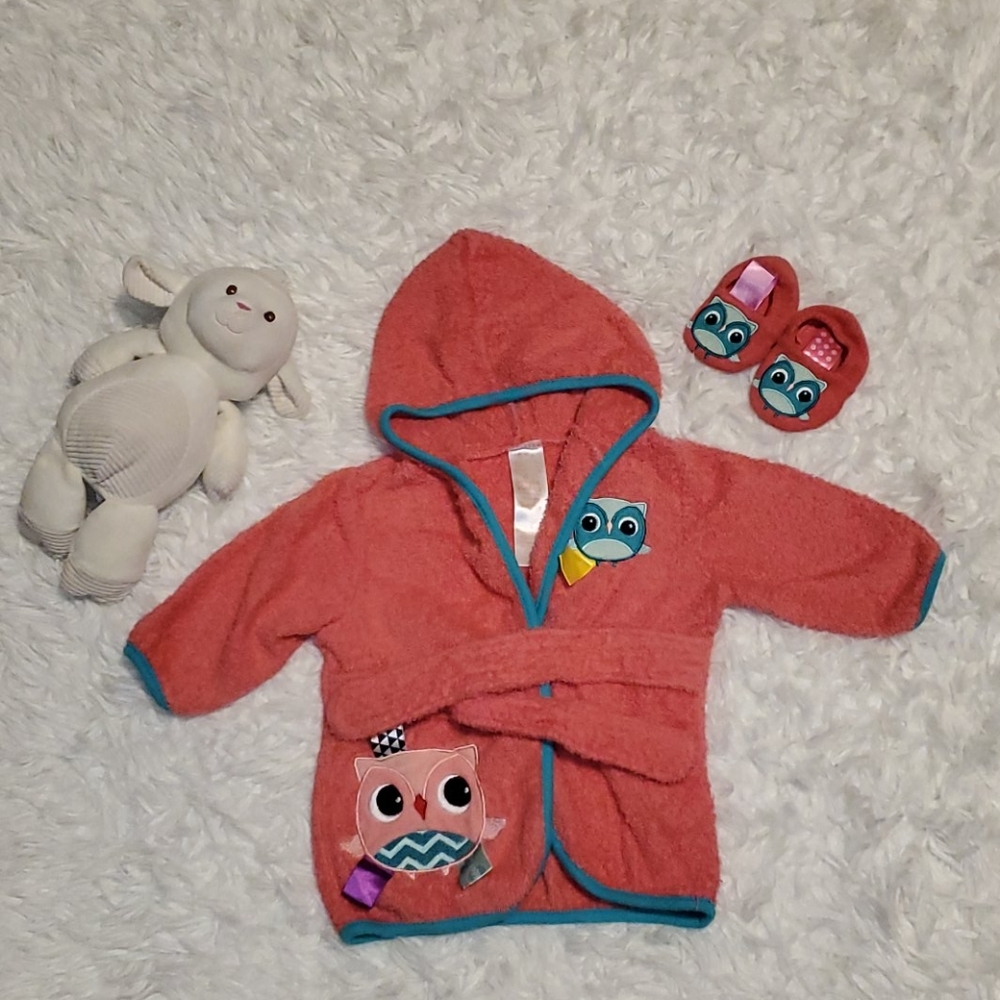 Bright Starts bathrobe 🦉 - Picture 1 of 5
